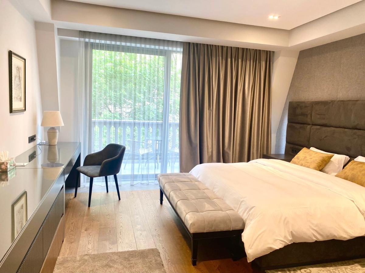 Heart Of Yerevan - City Center Luxury Apartments Exterior photo